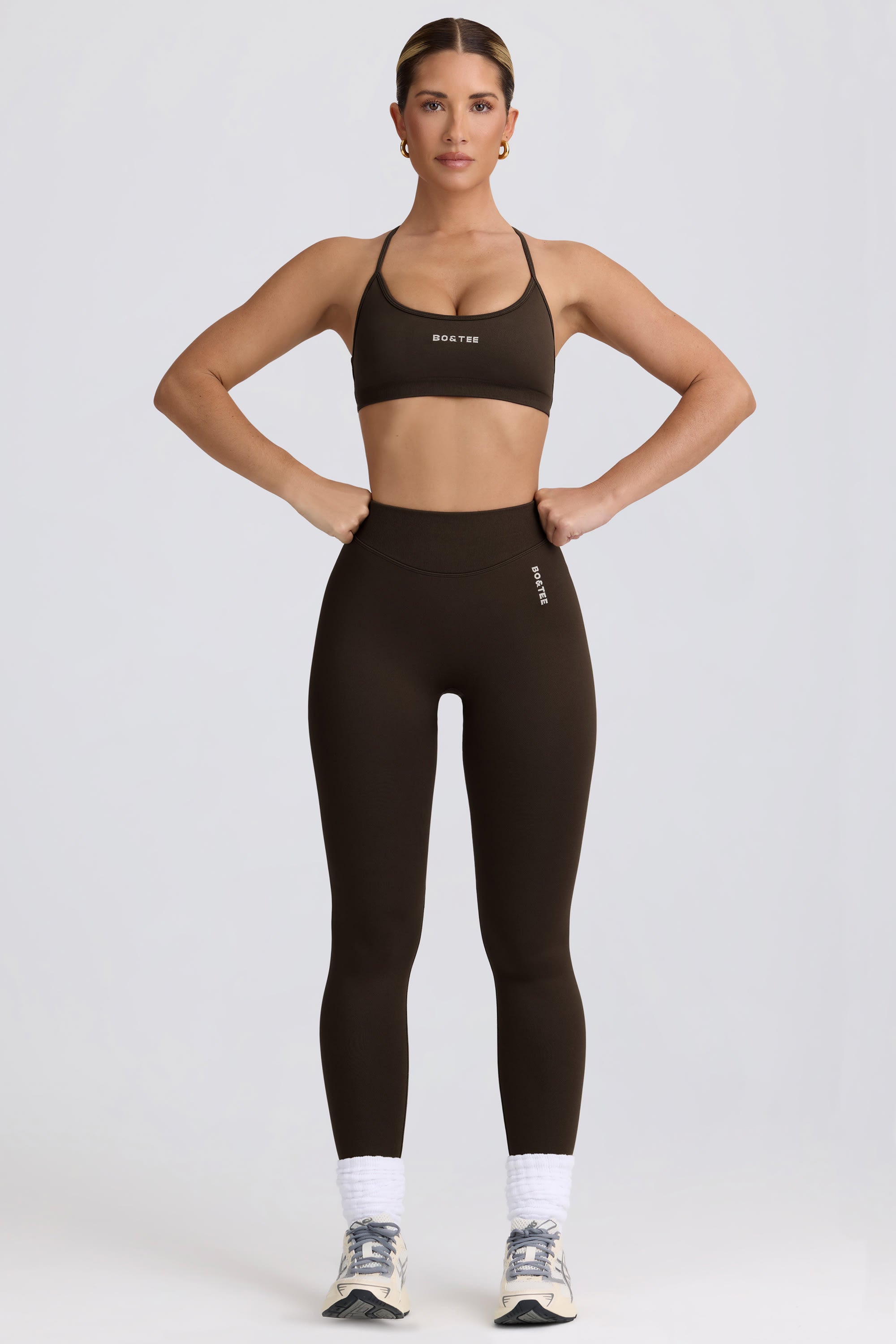 Super Sculpt Seamless Backless Sports Bra in Brown